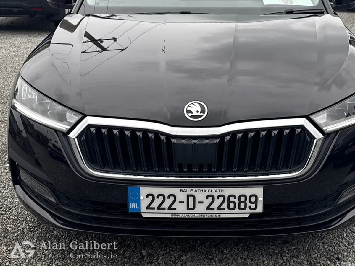 Skoda Octavia Hatchback, Diesel, 2022, Black