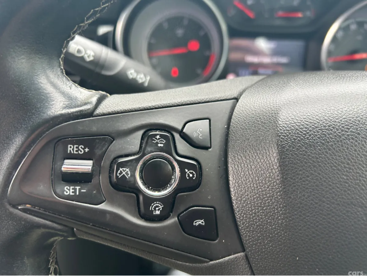 Opel Astra Hatchback, Diesel, 2016, Silver