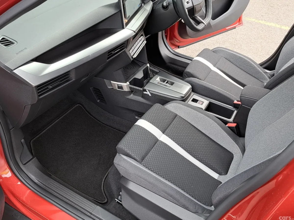 Opel Frontera MPV, Petrol Hybrid, 2026, Orange