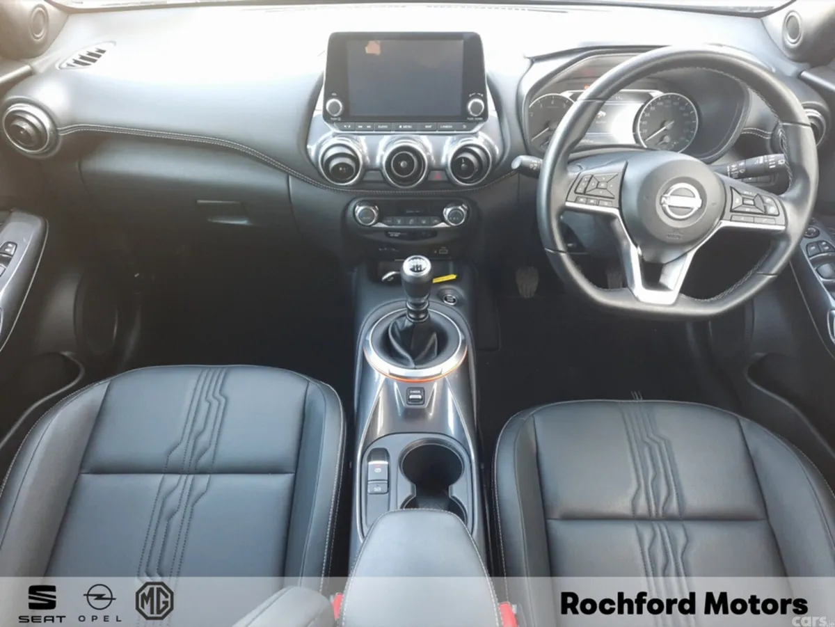Nissan Juke MPV, Petrol, 2024, Red