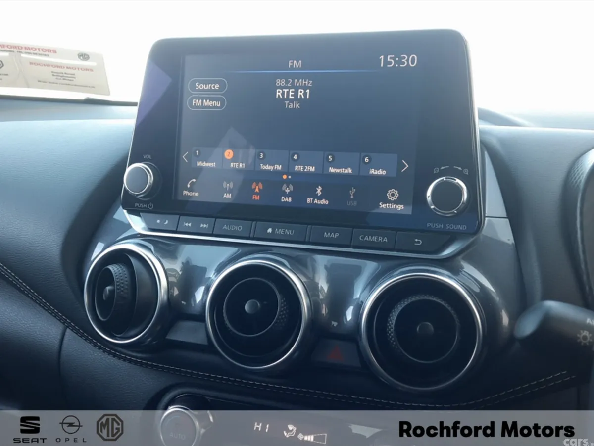 Nissan Juke MPV, Petrol, 2024, Red