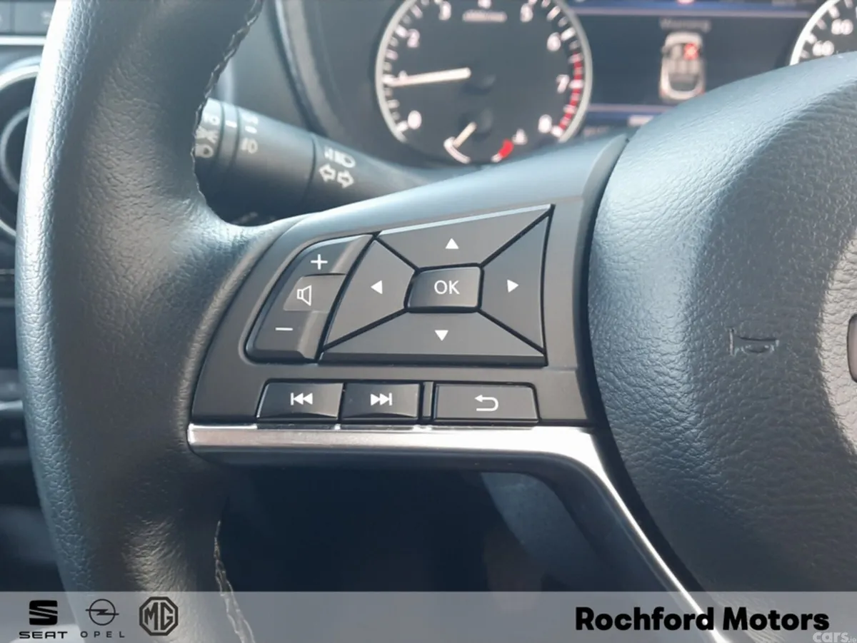 Nissan Juke MPV, Petrol, 2024, Red
