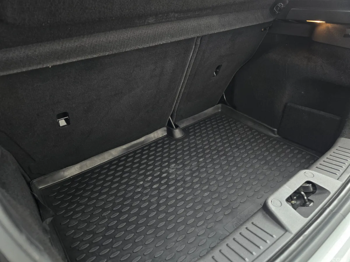 Ford Fiesta Hatchback, Petrol, 2015, Silver