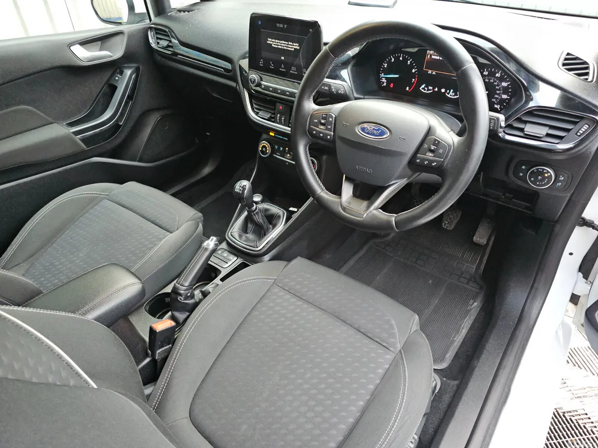Ford Fiesta Hatchback, Petrol, 2018, White