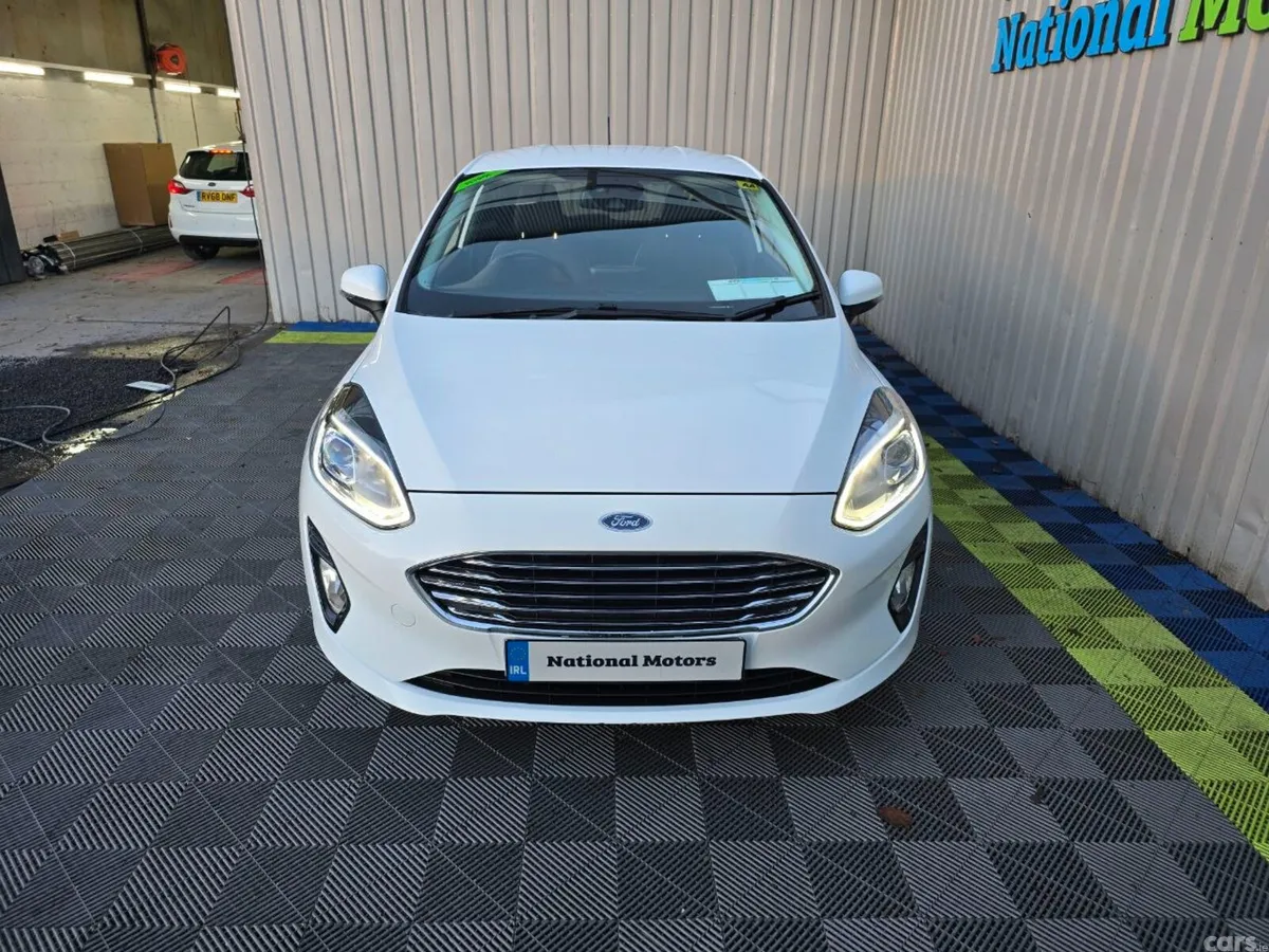 Ford Fiesta Hatchback, Petrol, 2018, White