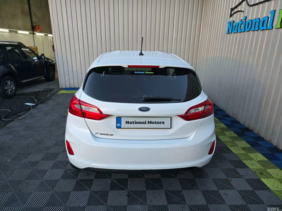 Ford Fiesta Hatchback, Petrol, 2018, White
