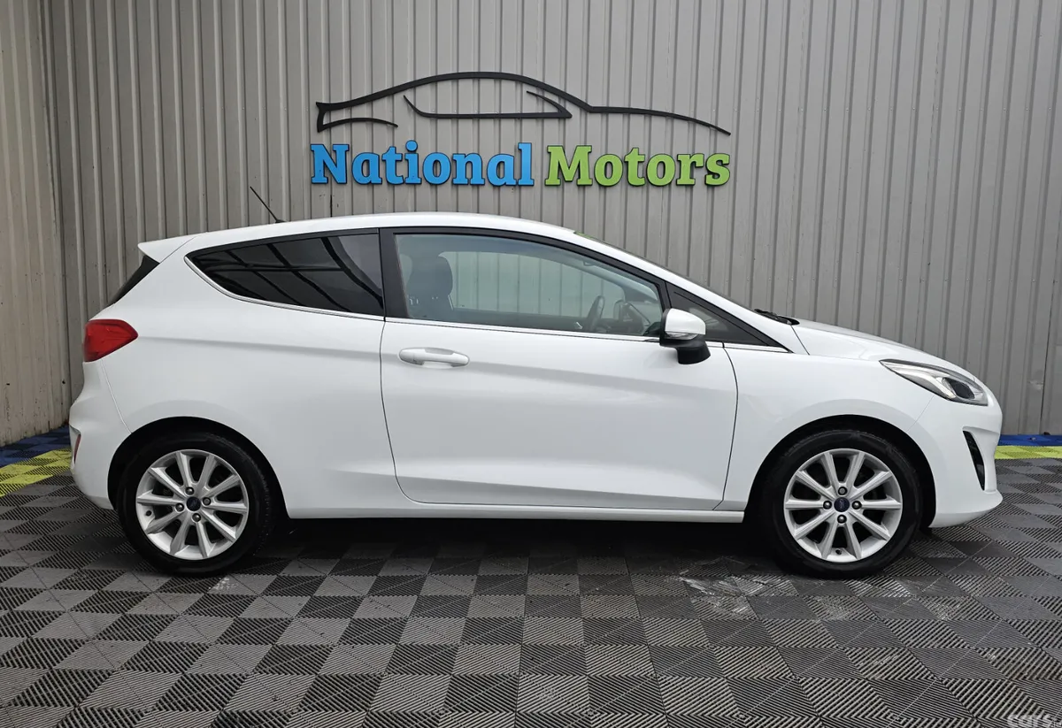 Ford Fiesta Hatchback, Petrol, 2018, White