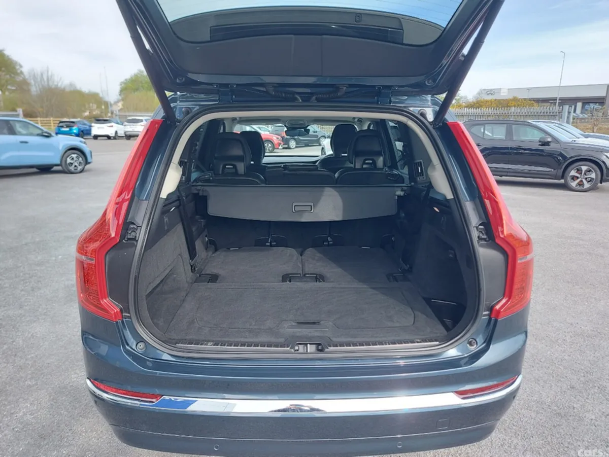 Volvo XC90 MPV, Petrol Plug-in Hybrid, 2023, Blue