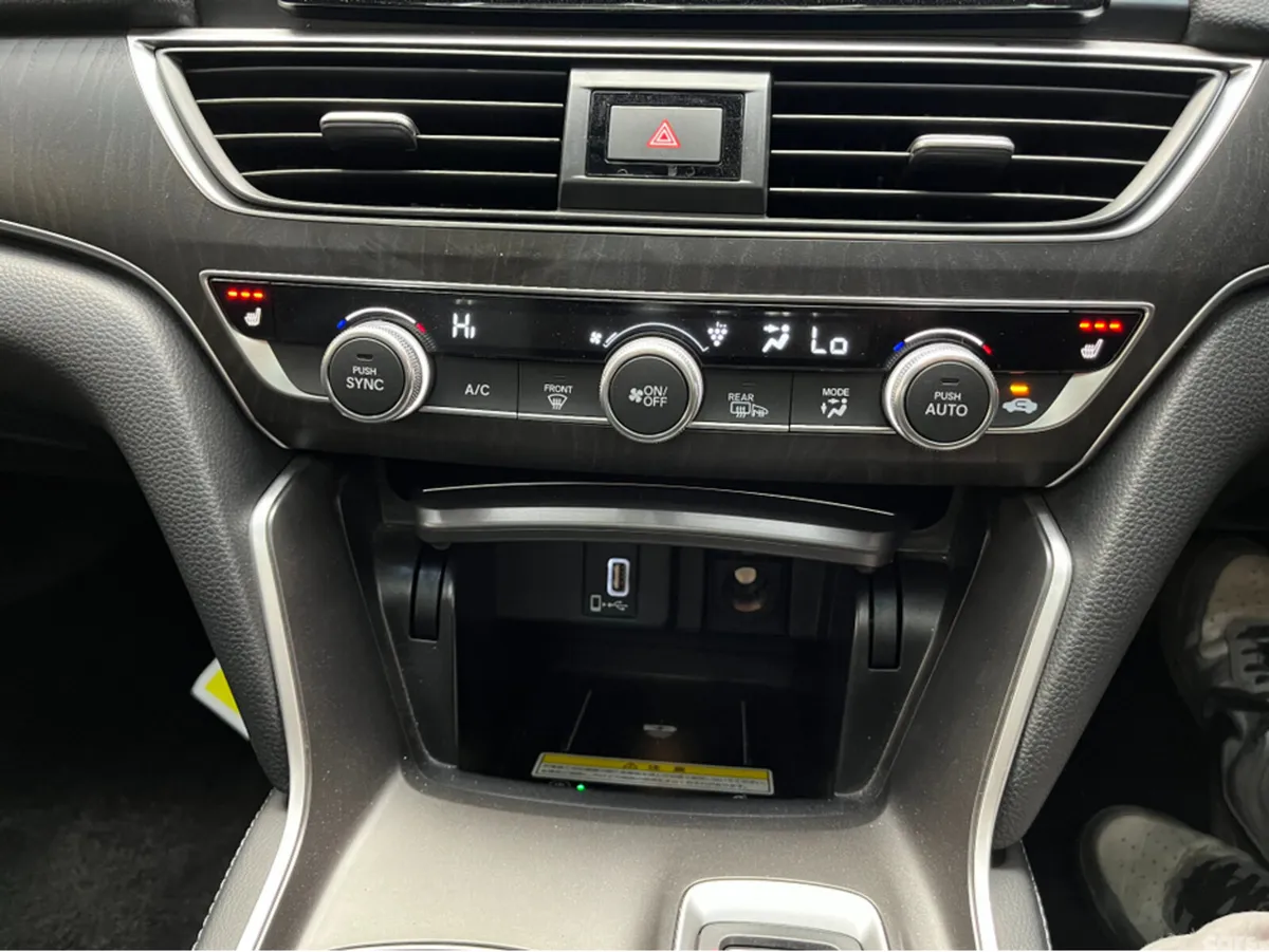 Honda Accord Saloon, Petrol Hybrid, 2022, Black