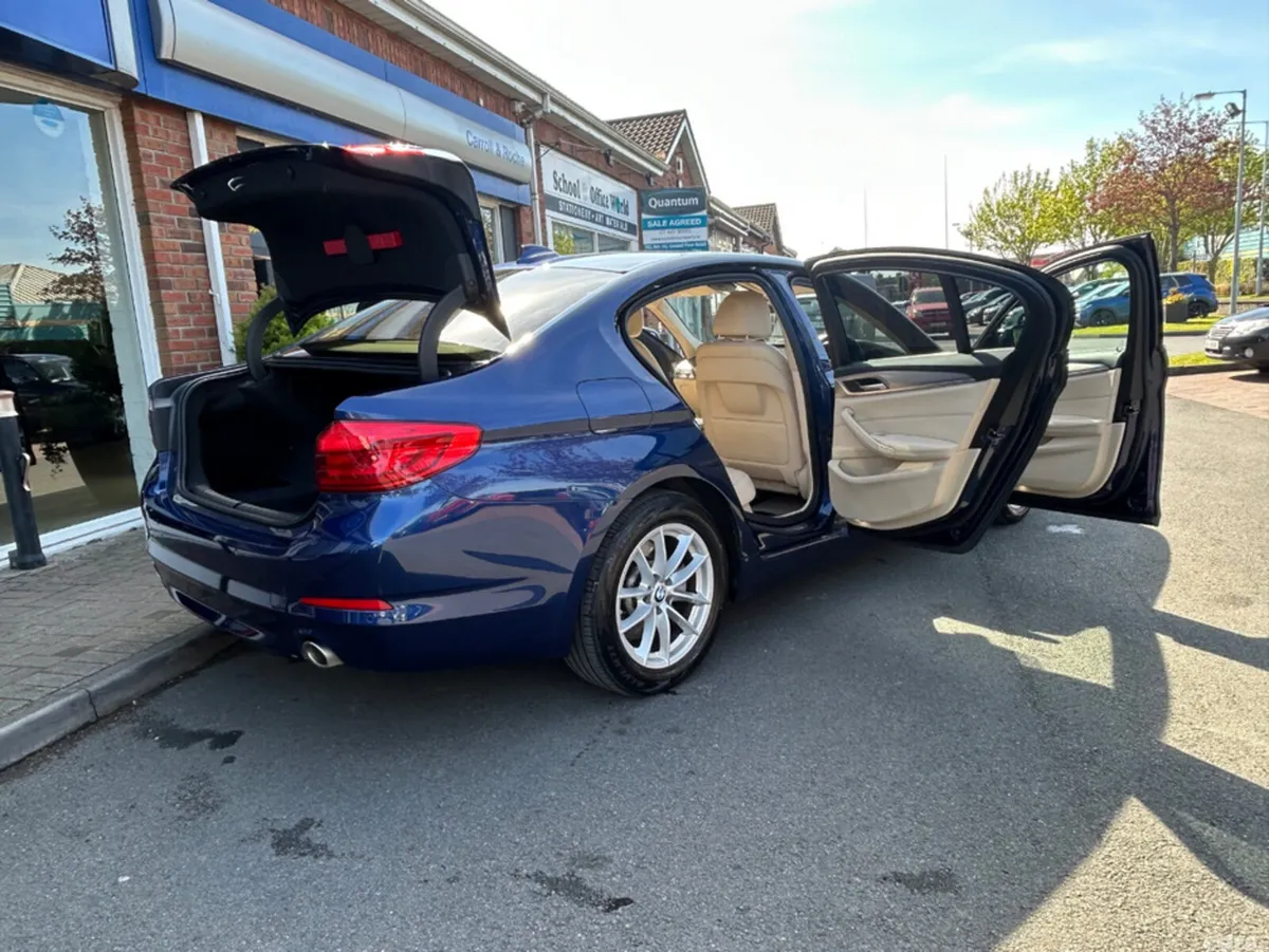 BMW 5-Series Saloon, Diesel, 2018, Blue