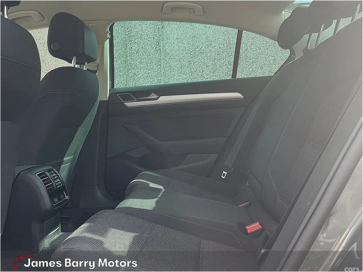 Volkswagen Passat Saloon, Diesel, 2016, Grey