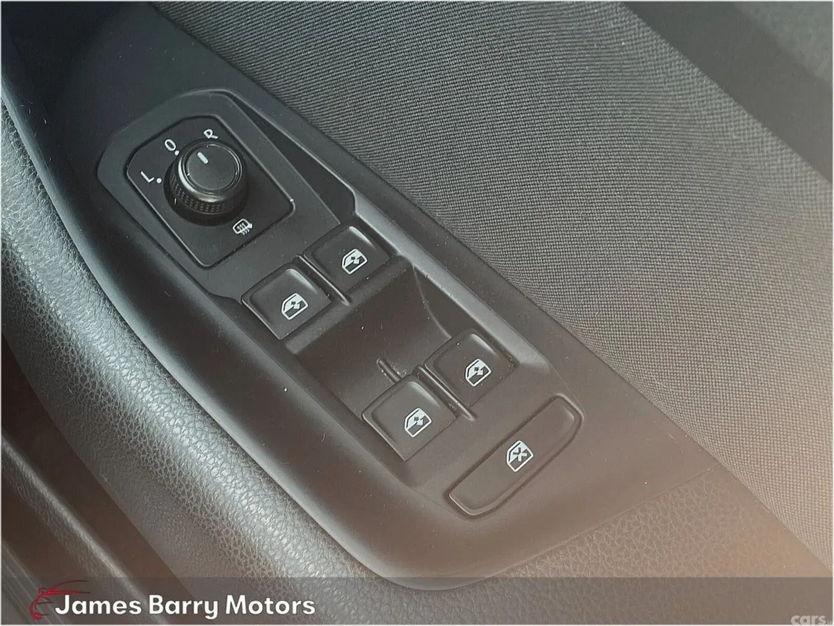 Volkswagen Passat Saloon, Diesel, 2016, Grey