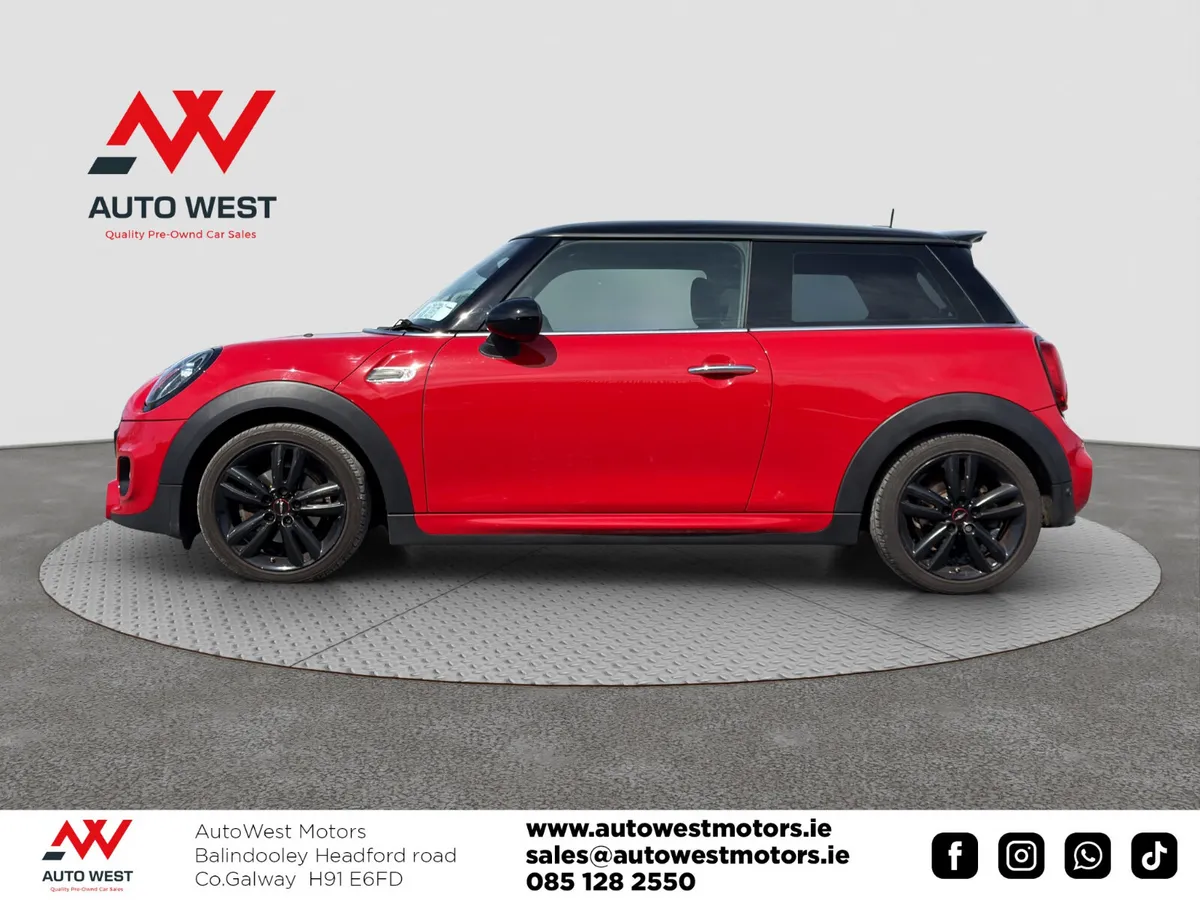 Mini Cooper Hatchback, Petrol, 2019, Red