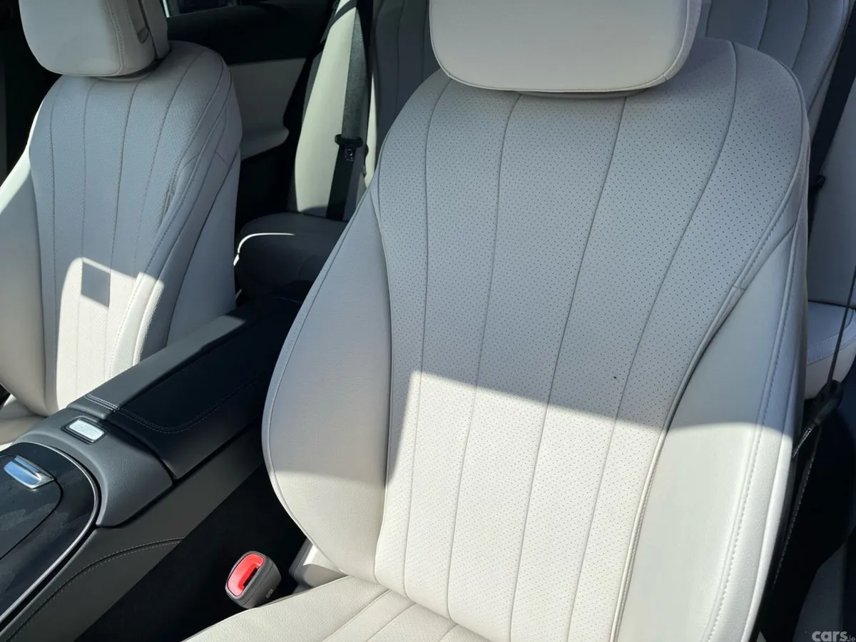 Mercedes-Benz E-Class Saloon, Diesel Plug-in Hybrid, 2025, Black