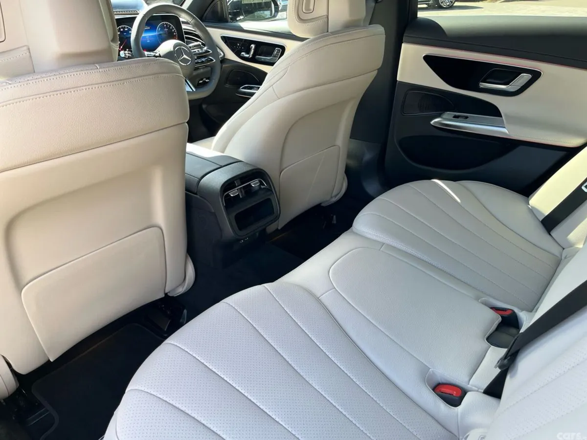 Mercedes-Benz E-Class Saloon, Diesel Plug-in Hybrid, 2025, Black