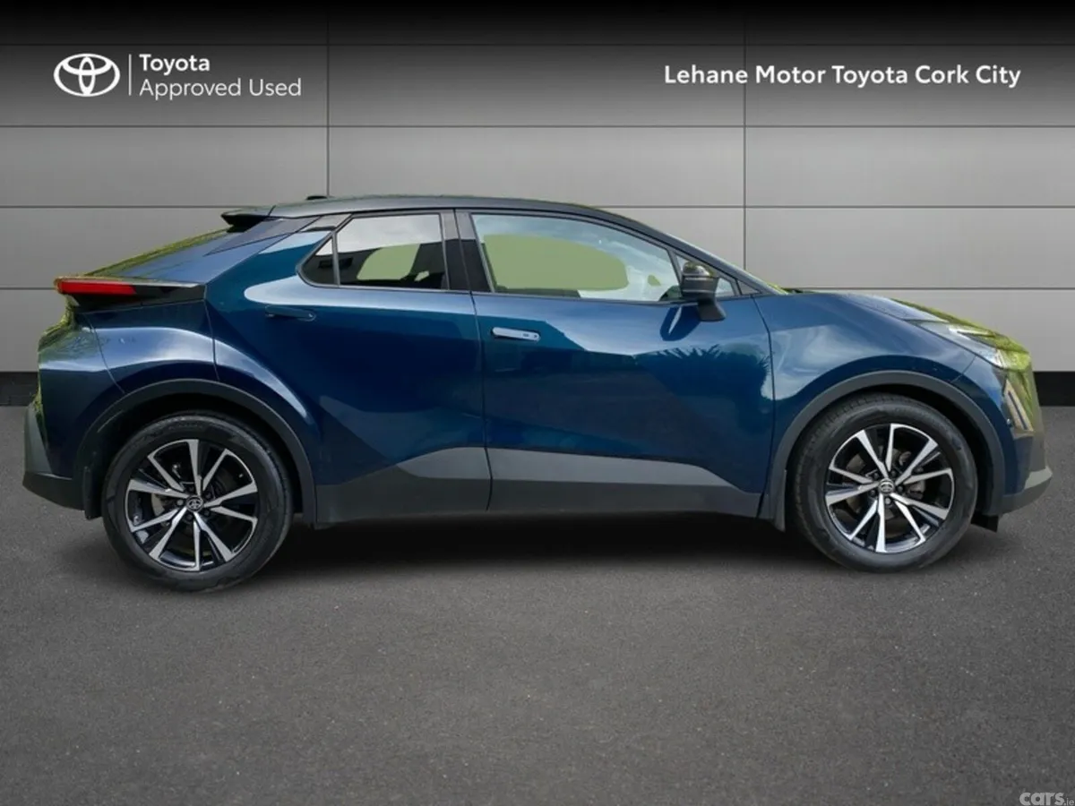 Toyota C-HR SUV, Petrol Hybrid, 2024, Blue