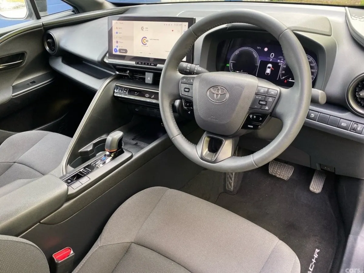 Toyota C-HR SUV, Petrol Hybrid, 2024, Blue