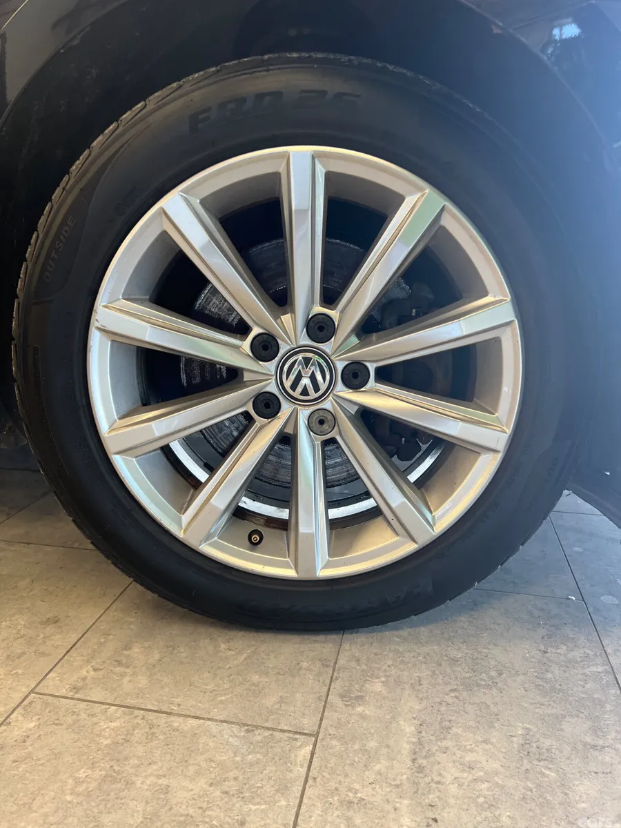 Volkswagen Passat Saloon, Diesel, 2015, Black