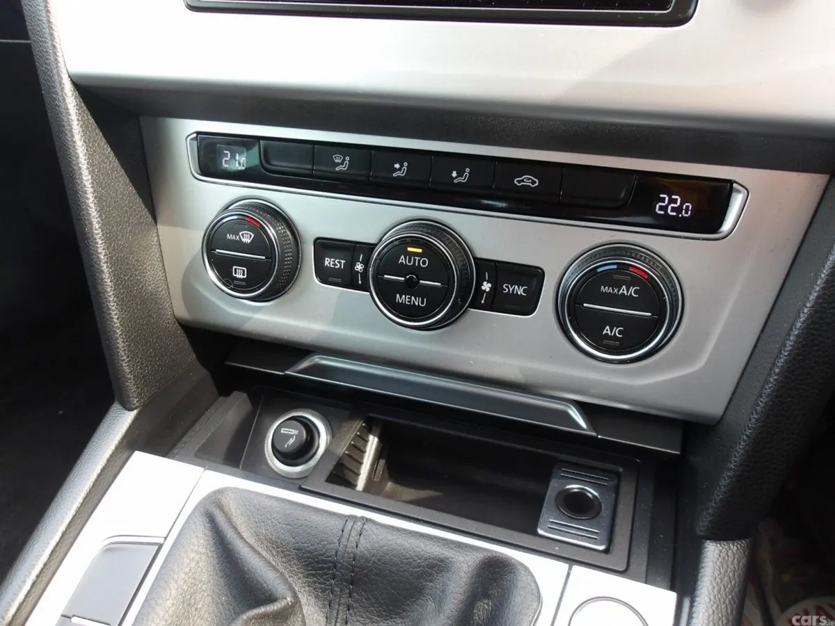 Volkswagen Passat Saloon, Diesel, 2016, Blue