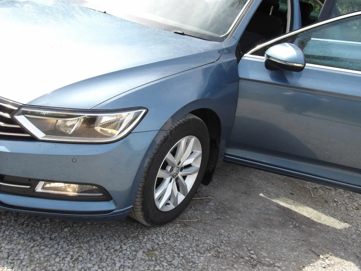 Volkswagen Passat Saloon, Diesel, 2016, Blue