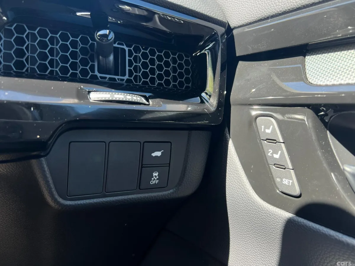 Honda CR-V SUV, Petrol Plug-in Hybrid, 2026, Gold