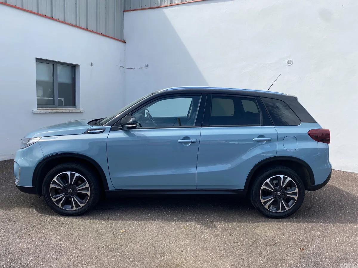 Suzuki Vitara SUV, Petrol Hybrid, 2024, Blue