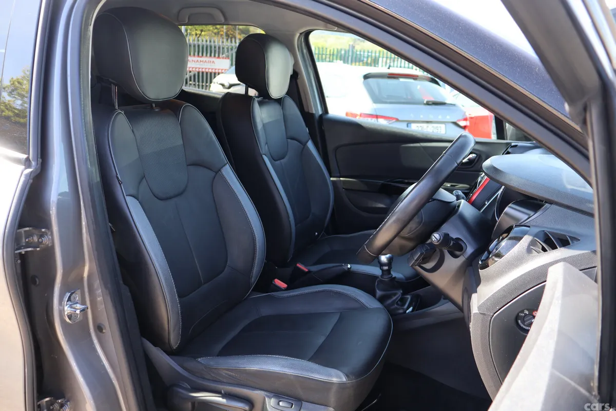 Renault Captur Hatchback, Diesel, 2017, Grey