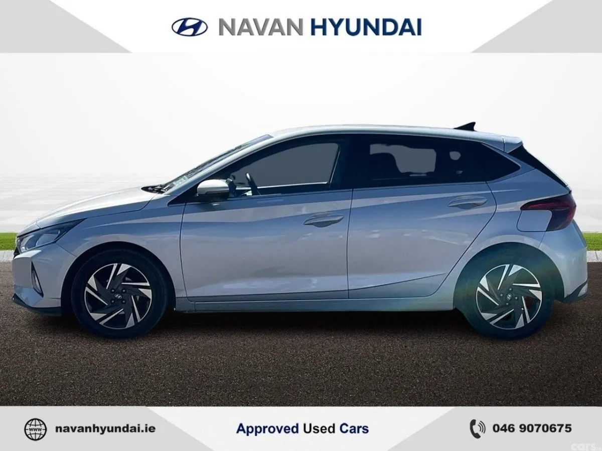 Hyundai i20 Hatchback, Petrol, 2023, Grey