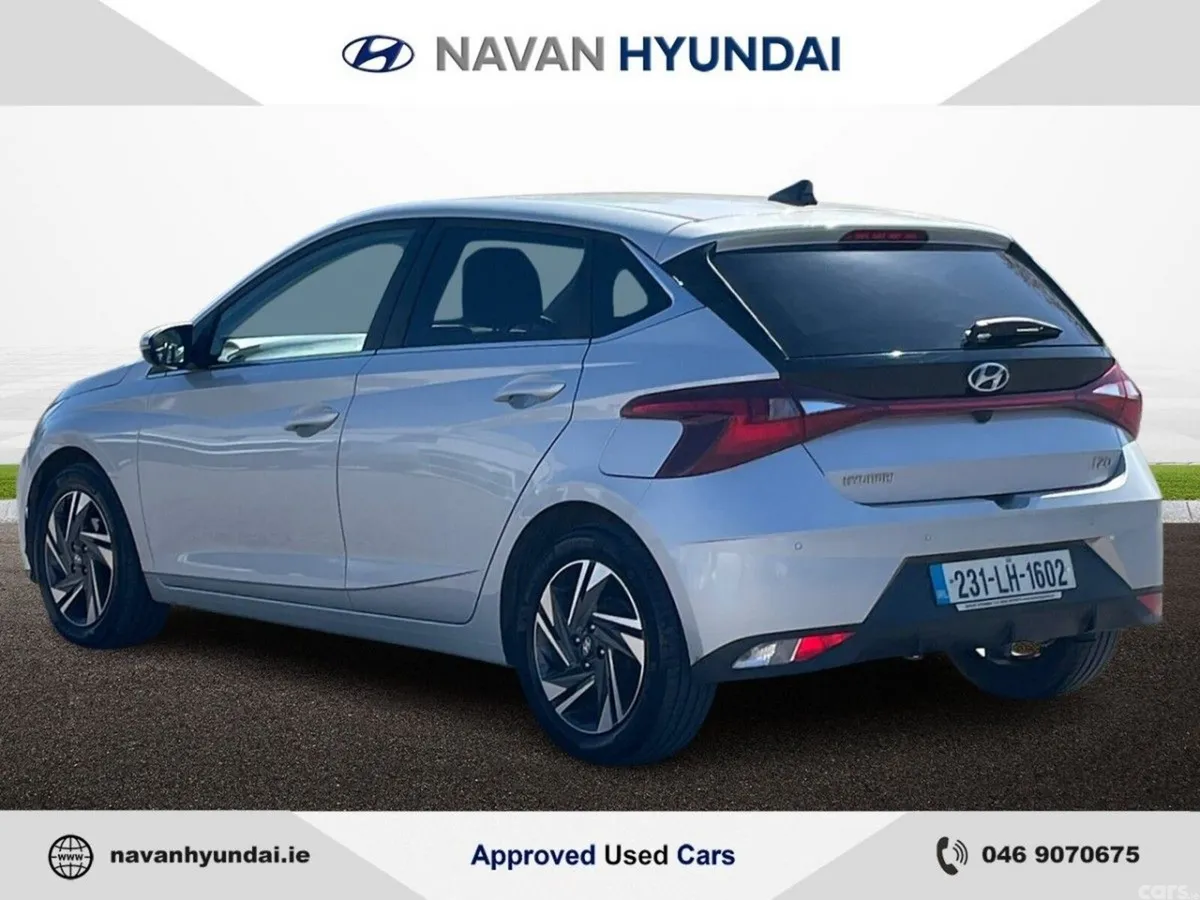 Hyundai i20 Hatchback, Petrol, 2023, Grey