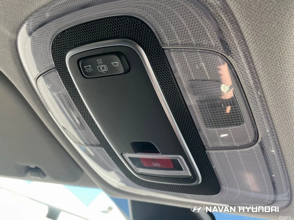 Hyundai i20 Hatchback, Petrol, 2023, Grey