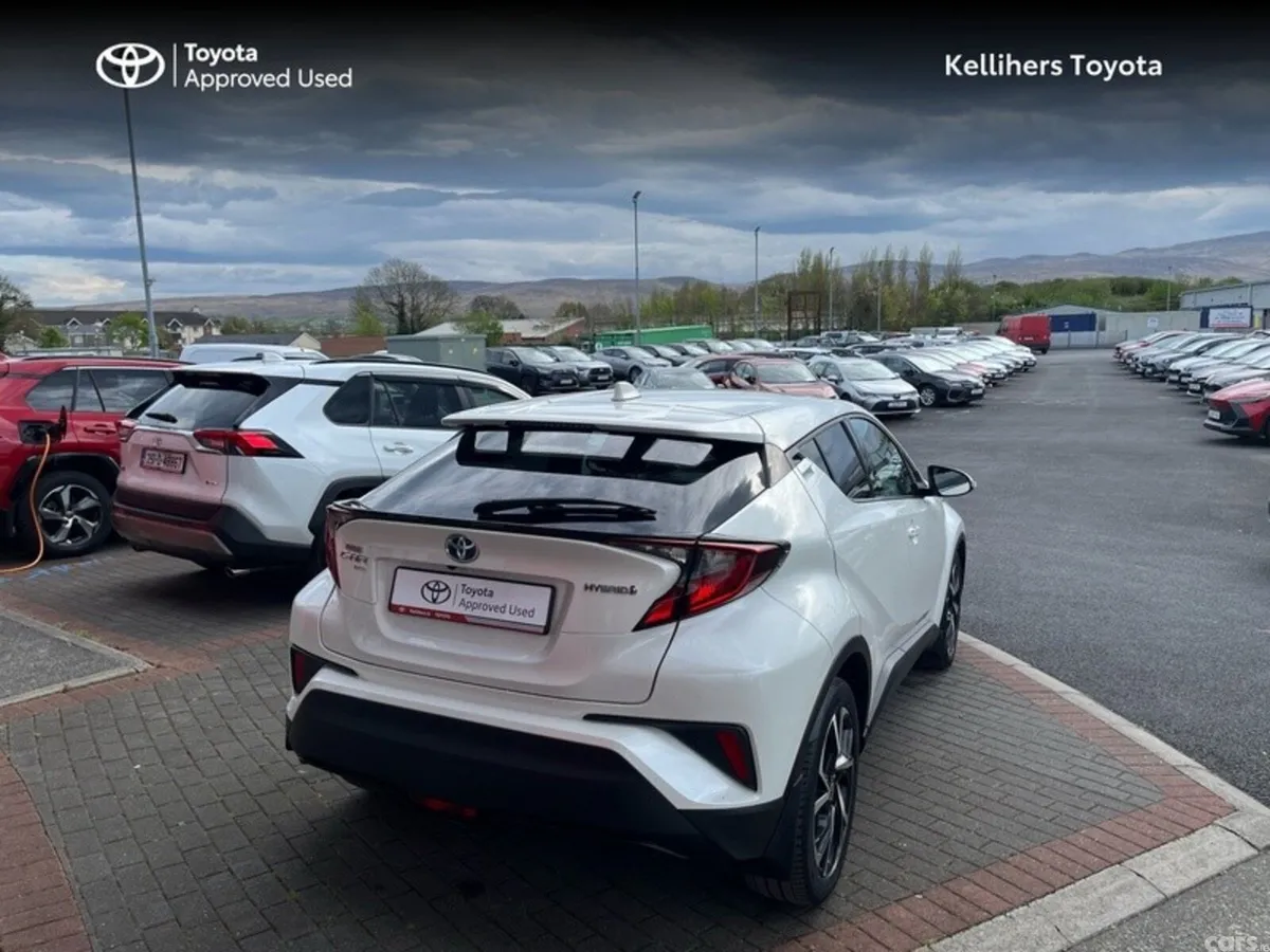 Toyota C-HR SUV, Petrol Hybrid, 2021, White
