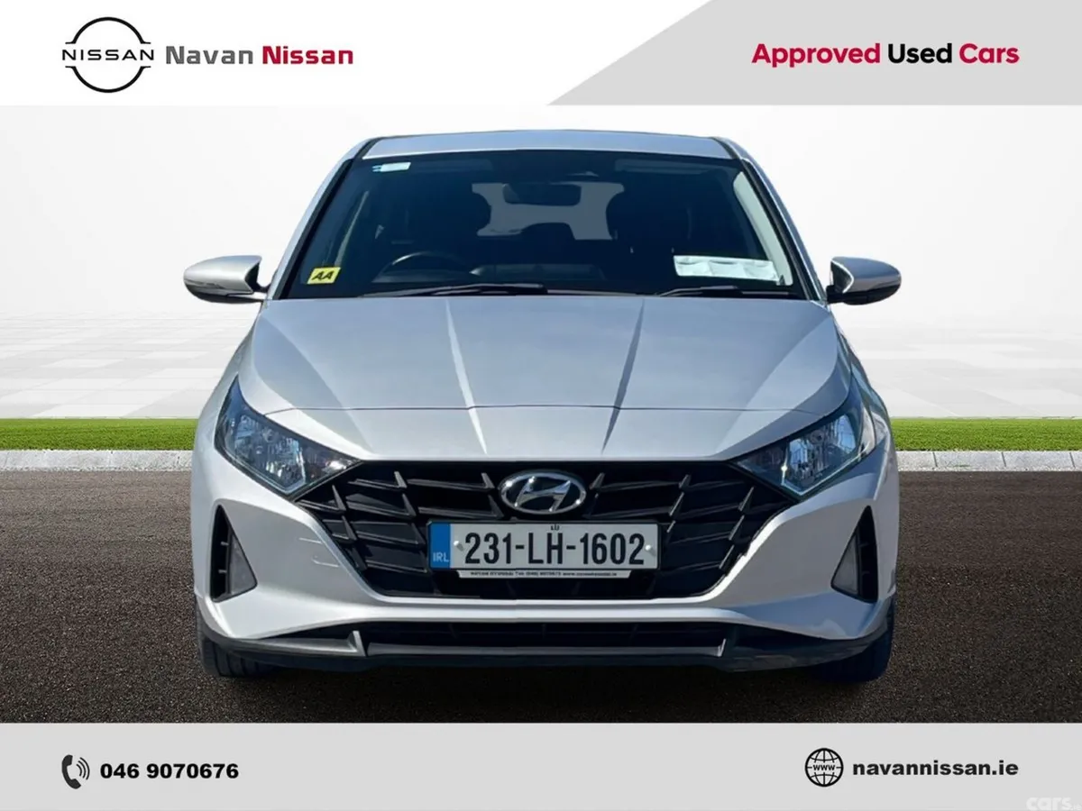 Hyundai i20 Hatchback, Petrol, 2023, Grey