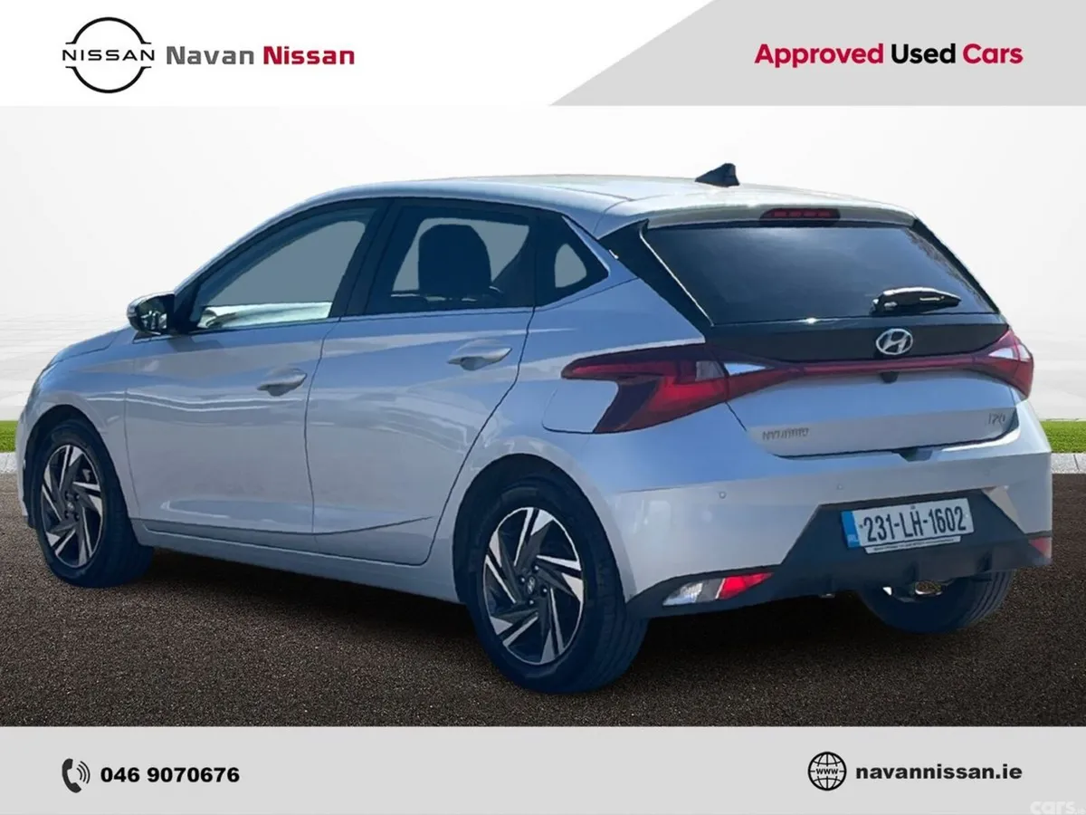 Hyundai i20 Hatchback, Petrol, 2023, Grey