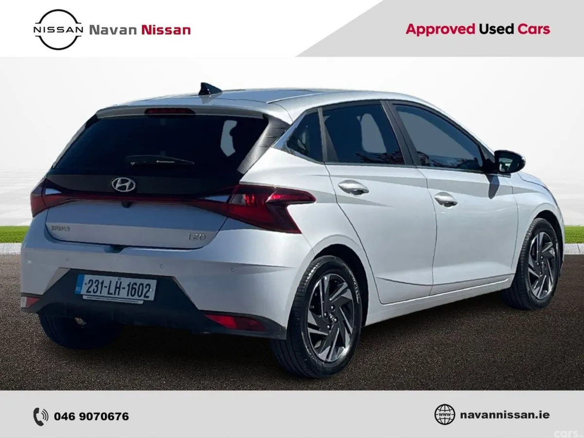 Hyundai i20 Hatchback, Petrol, 2023, Grey