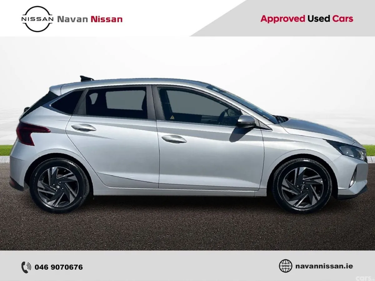 Hyundai i20 Hatchback, Petrol, 2023, Grey