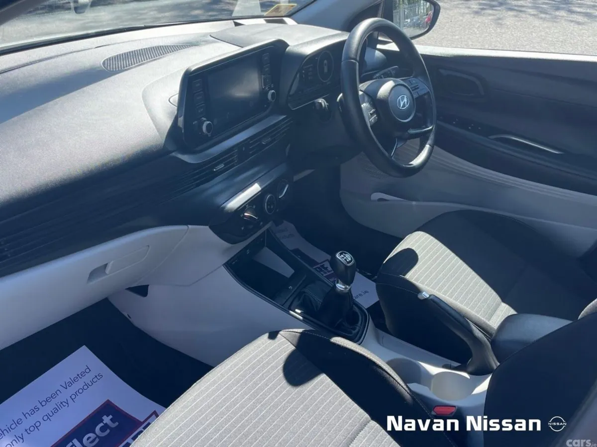 Hyundai i20 Hatchback, Petrol, 2023, Grey