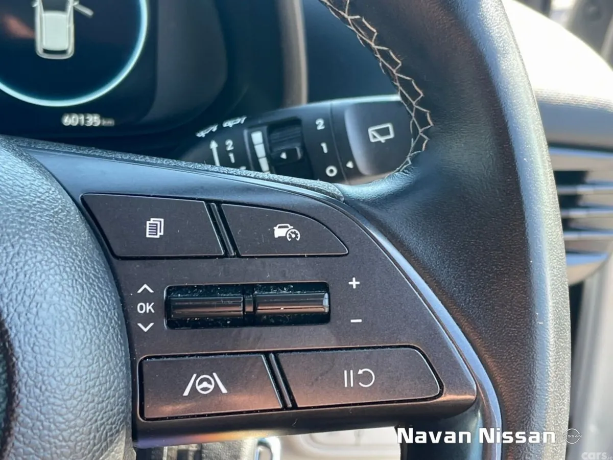 Hyundai i20 Hatchback, Petrol, 2023, Grey