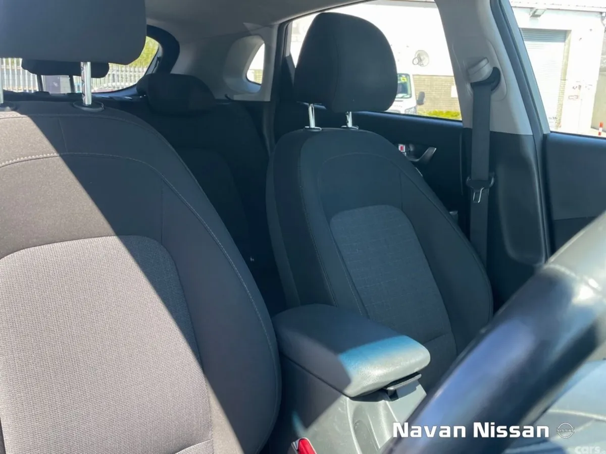 Hyundai KONA MPV, Petrol, 2021, Grey