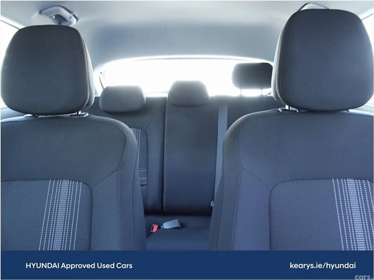 Hyundai i20 Hatchback, Petrol, 2027, Grey