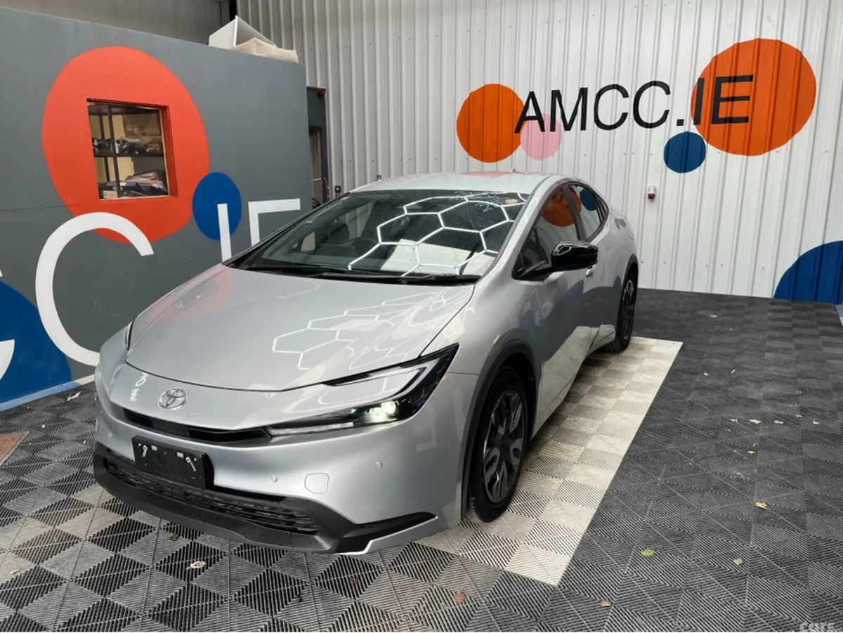 Toyota Prius Estate, Petrol, 2025, Silver