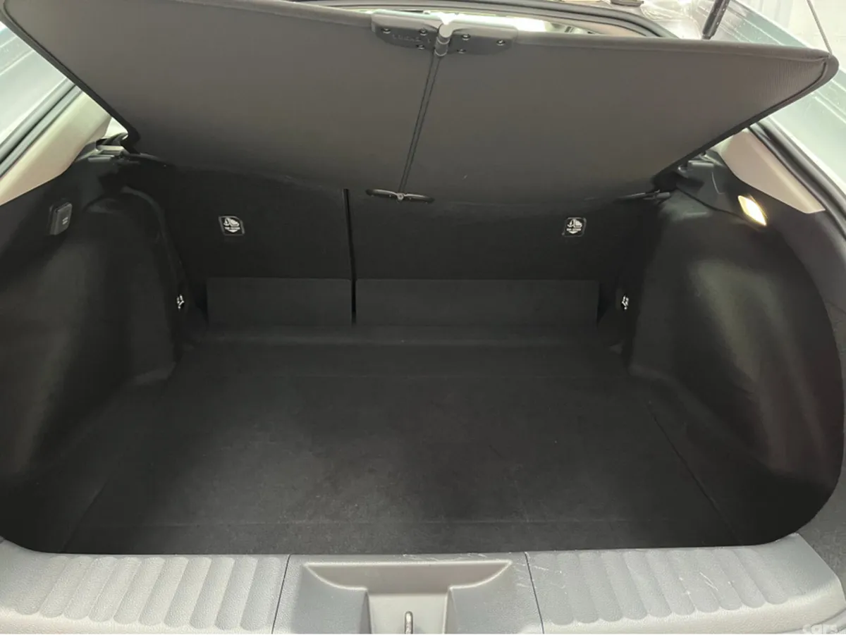 Toyota Prius Estate, Petrol, 2025, Silver