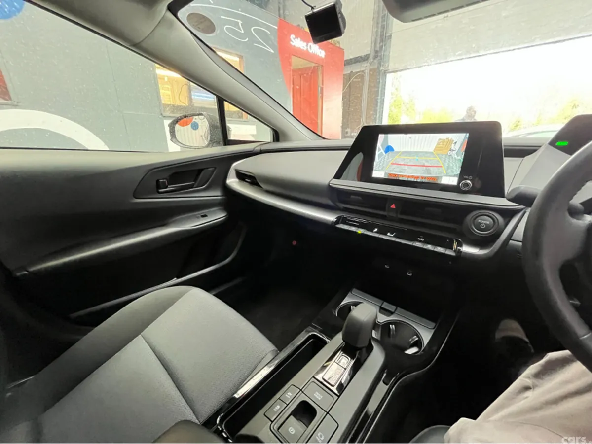 Toyota Prius Estate, Petrol, 2025, Silver