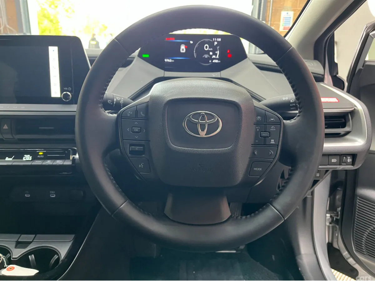 Toyota Prius Estate, Petrol, 2025, Silver