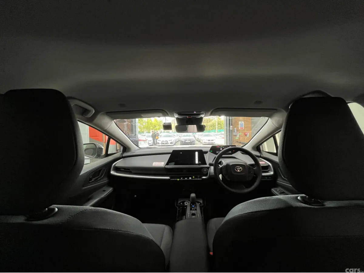 Toyota Prius Estate, Petrol, 2025, Silver