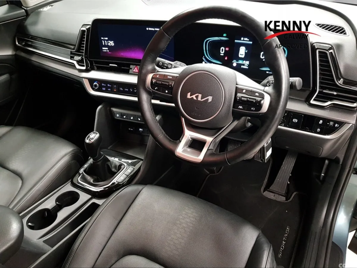 Kia Sportage MPV, Diesel, 2024, Grey