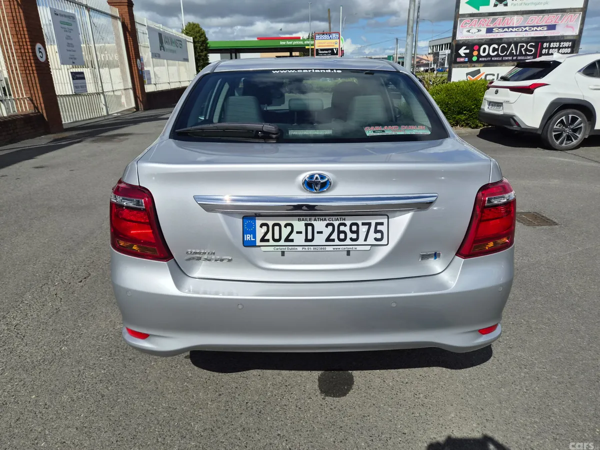 Toyota Corolla Saloon, Petrol Hybrid, 2020, Silver