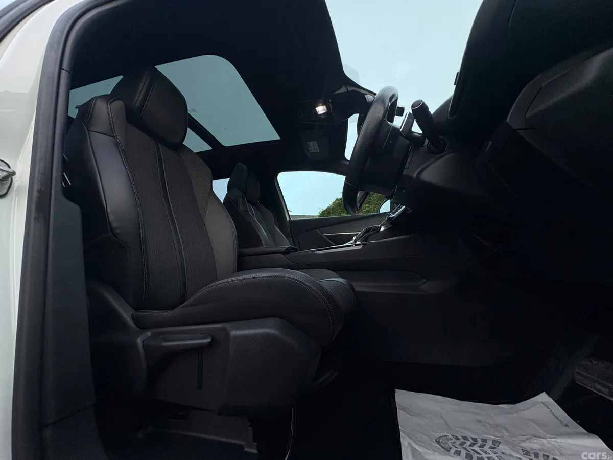 Peugeot 3008 MPV, Diesel, 2018, White