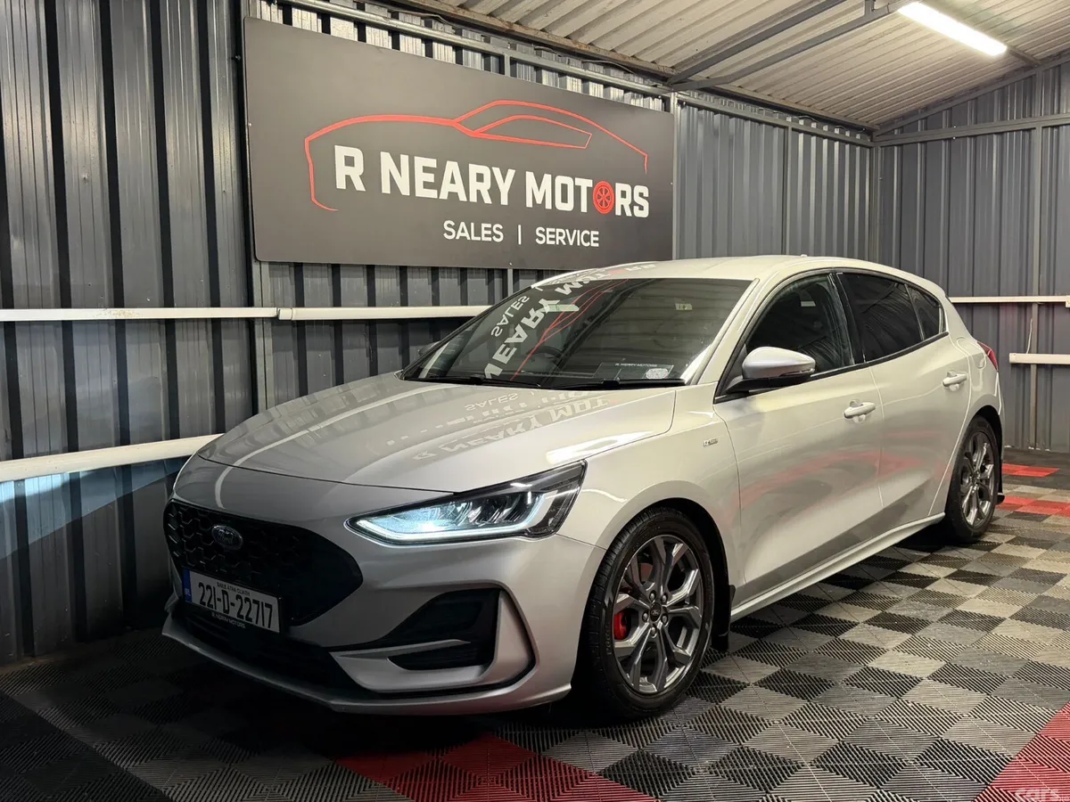 Ford Focus Hatchback, Diesel, 2022, Grey