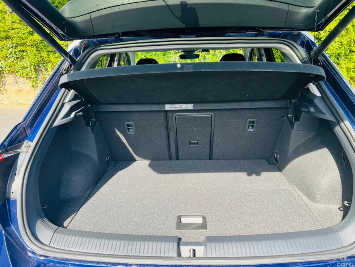 Volkswagen T-Roc SUV, Diesel, 2021, Blue