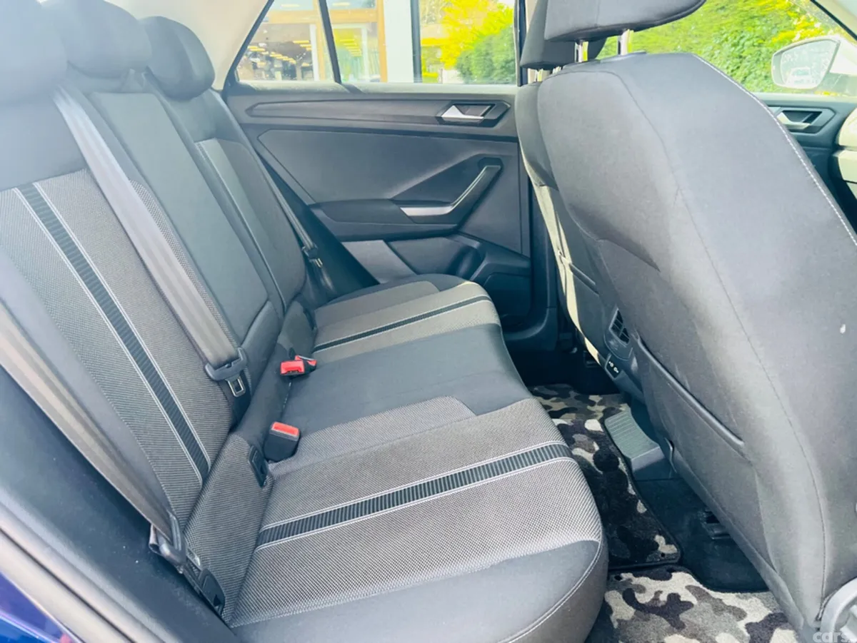 Volkswagen T-Roc SUV, Diesel, 2021, Blue